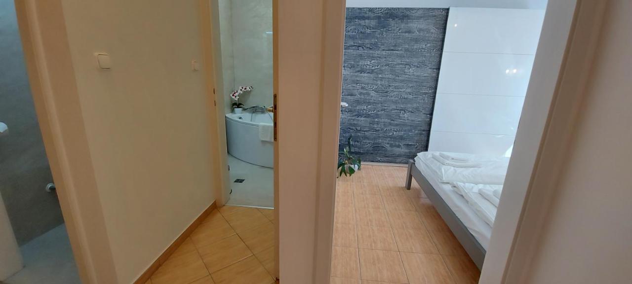 Amulett Suite Apartment Hajduszoboszlo Luaran gambar